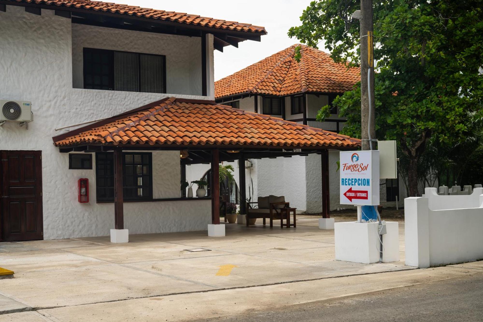 Fuego Del Sol Beachfront Hotel Jaco Bagian luar foto